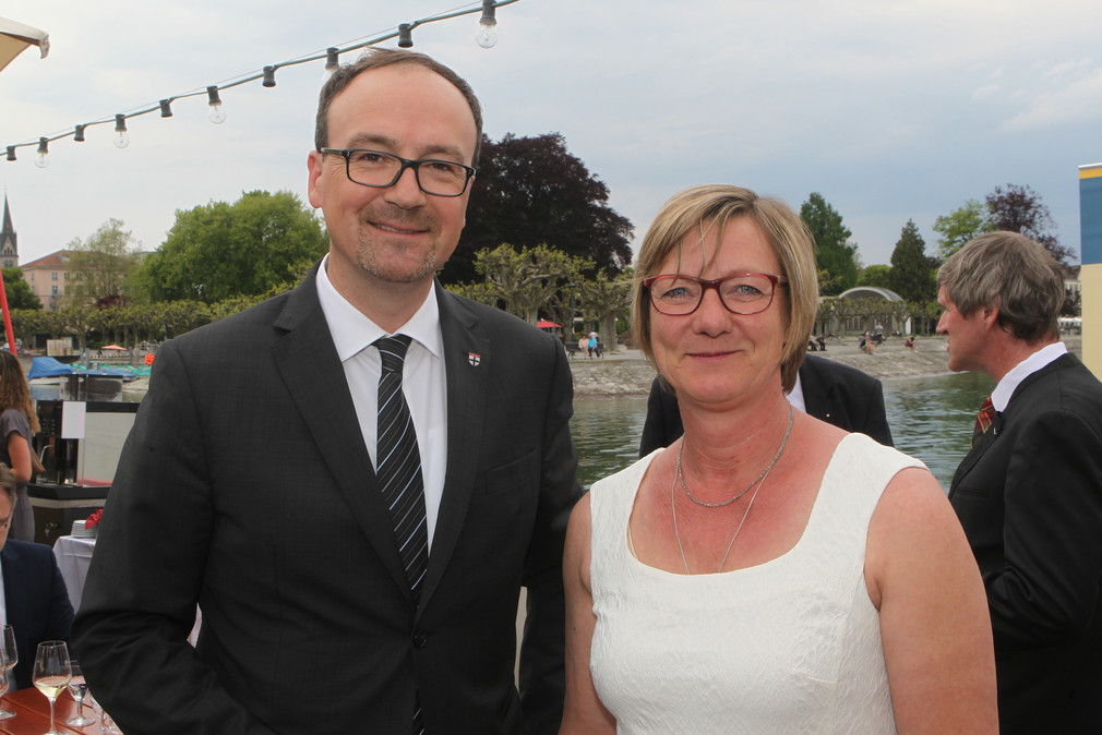 Baden-Württembergs Finanzministerin Edith Sitzmann (rechts) mit dem Konstanzer Oberbürgermeister Uli Burchardt.