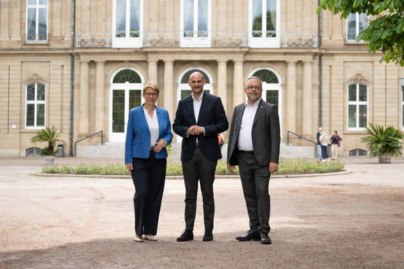 Finanzstaatssekretärin Lindlohr, Finanzminister Bayaz und Ministerialdirekor Engling