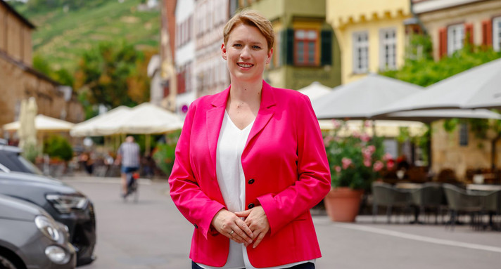 Staatssekretärin Andrea Lindlohr
