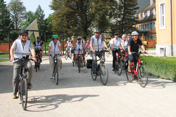 Schlösser und Gärten Zweite Schlösser-Radtour mit Staatssekretärin Splett Finanzstaatssekretärin Gisela Splett auf Schlösser-Radtour