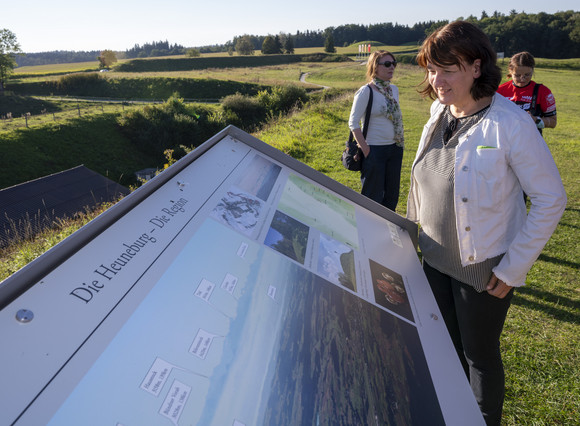 Schlösser und Gärten Mit dem Fahrrad auf den Spuren der Kelten Gisela Splett (Staatssekretärin Ministerium für Finanzen Ba-Wü) / Foto: Andreas Weise/factum