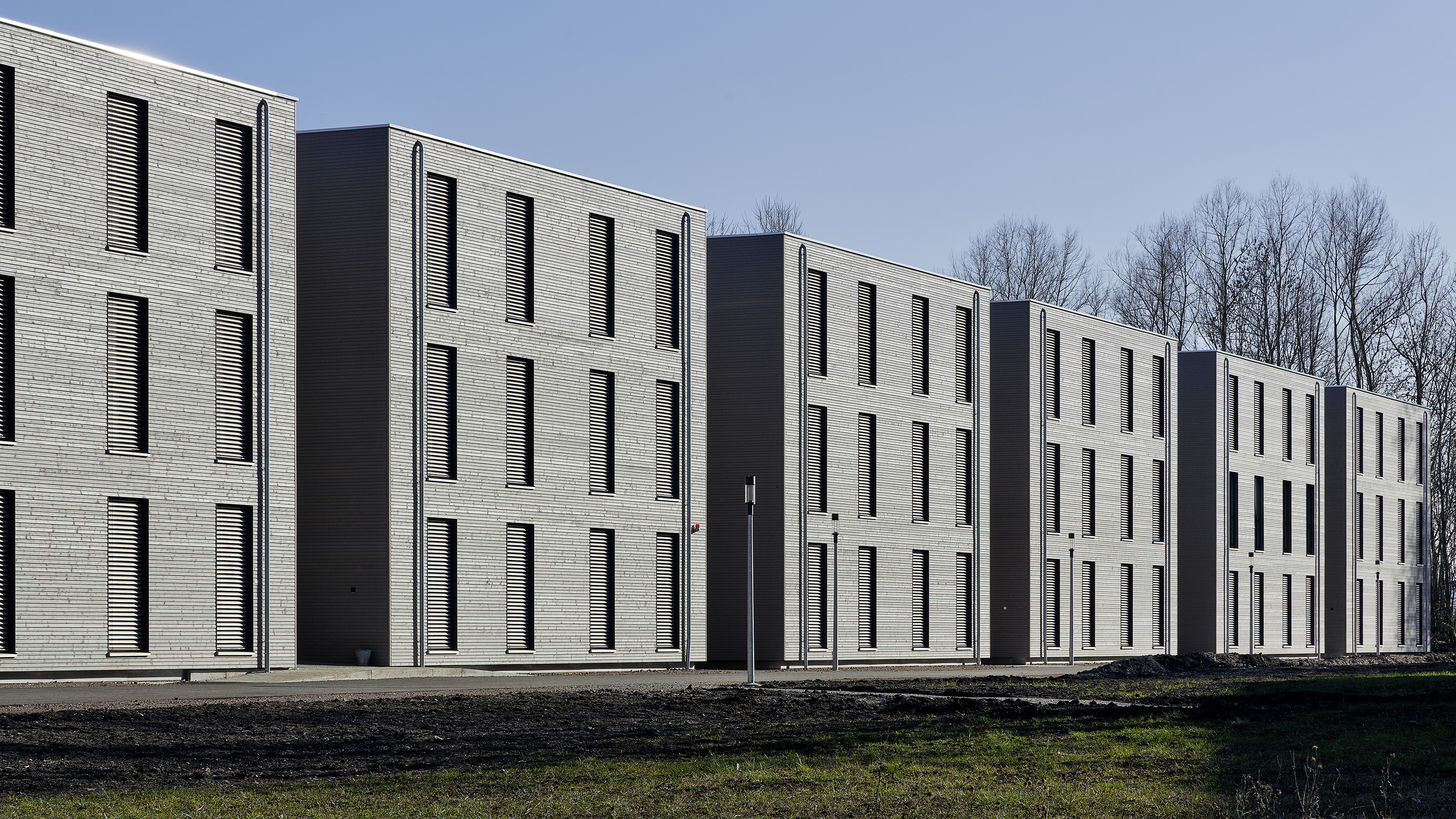 Der Neubau des Unterkunftsgebäudes für die Polizeihochschule, Foto: Bernhard, Strauss, Freiburg']