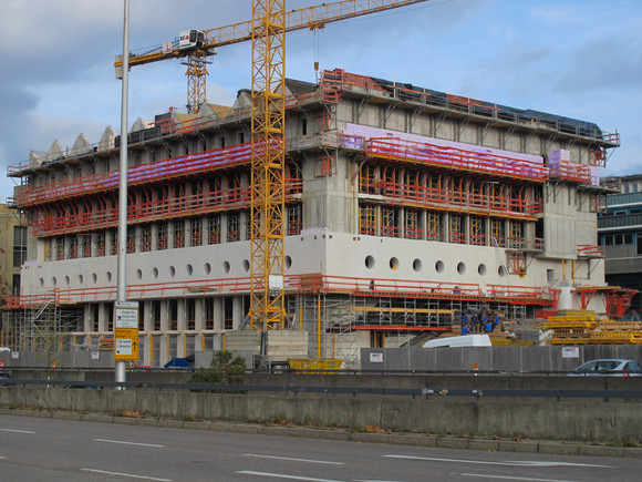 Hochbau Richtfest Württembergische Landesbibliothek Der Rohbau des Erweiterungsbaus der Württembergischen Landesbibliothek in Stuttgart.