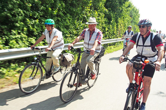 Schlösser und Gärten Zweite Schlösser-Radtour mit Staatssekretärin Splett Finanzstaatssekretärin Gisela Splett auf Schlösser-Radtour