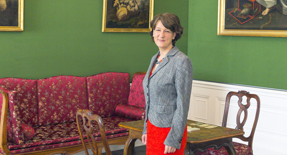 Finanzstaatssekretärin Gisela Splett in der Beletage des Barockschlosses Bruchsal.