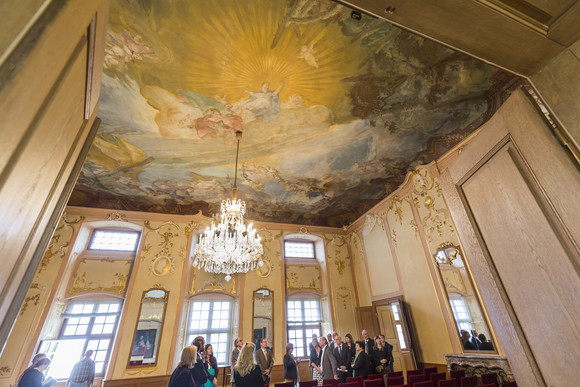 Die baden-württembergische Finanzministerin Edith Sitzmann besucht im Rahmen der Schlösserreise 2016 das Neue Schloss mit Teehäuschen, das Fürstenhäusle und das Staatsweingut Meersburg.