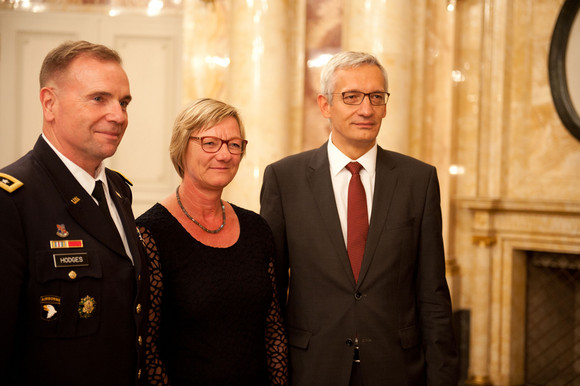 Empfang Sitzmann empfängt Streitkräfte im Neuen Schloss Jochen Detscher