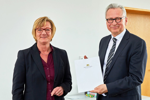 Amtseinführung Amtseinführung Leiter Landesbetrieb Bundesbau Finanzministerin Edith Sitzmann verabschiedet Reiner Trunk.