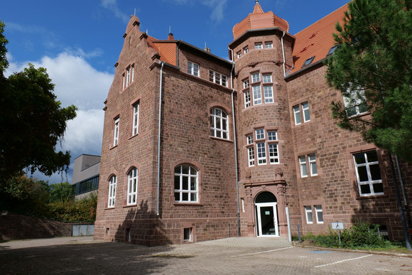 Landwirtschaftliches Technologiezentrum Augustenberg von Außen