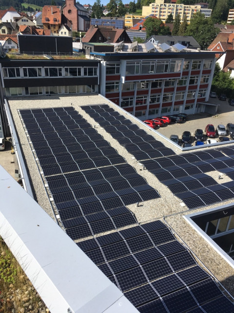 Vermögen und Bau Neue Wärmeversorgung für die Hochschule Furtwangen Photovoltaikanlage Hochschule Furtwangen