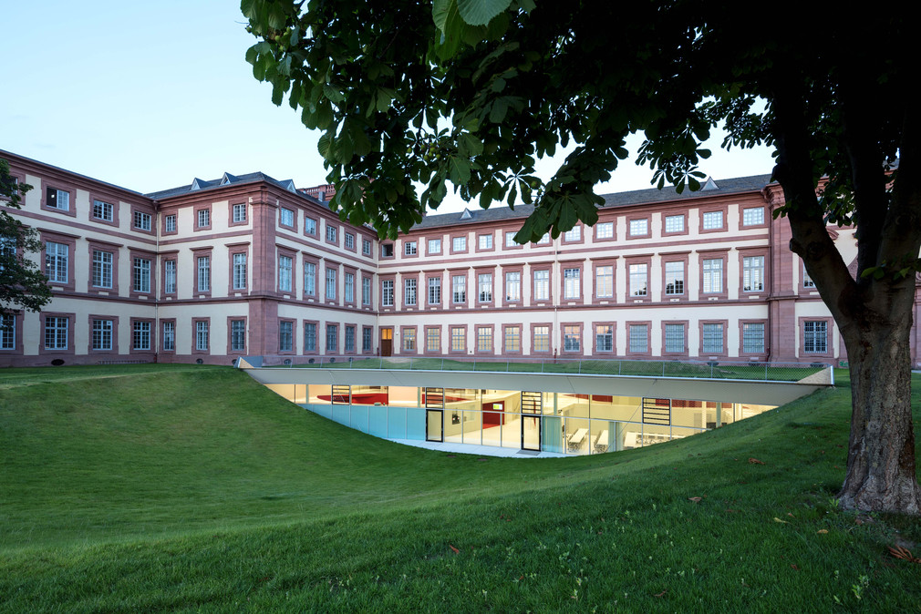 Neues Studien- und Konferenzzentrum im Schloss Mannheim, Außenansicht. Fotonachweis: Jörg Hempel