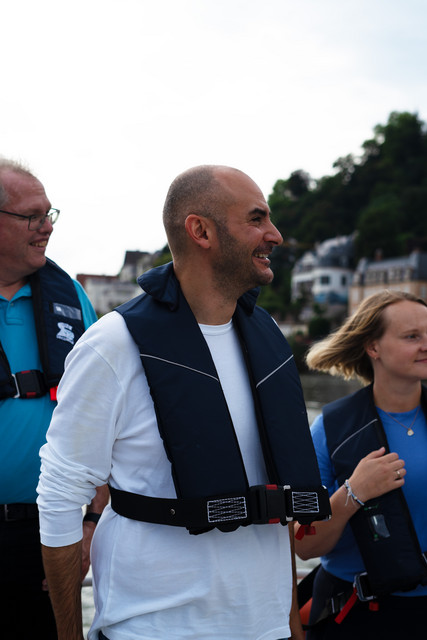 Danyal Bayaz bei der Wasserschutzpolizei