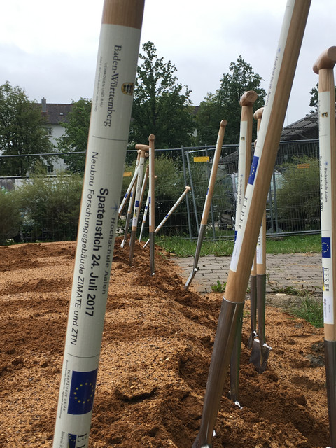 Hochbau Hochschule Aalen erhält neue Forschungszentren Spatenstich für die Forschungsneubauten ZTN und ZiMATE an der Hochschule Aalen.