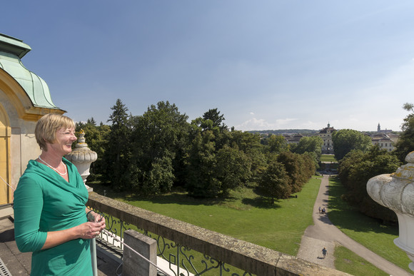 Die baden-württembergische Finanzministerin Edith Sitzmann besucht im Rahmen der Schlösserreise 2016 das Schloss Favorite in Ludwigsburg und das Schloss Solitude in Stuttgart.