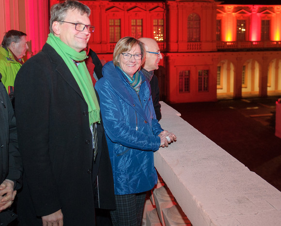 Schlösser und Gärten Finanzministerin besucht Schlossweihnacht in Rastatt Finanzministerin besucht Residenzschloss Rastatt und Schlossweihnacht im Ehrenhof
