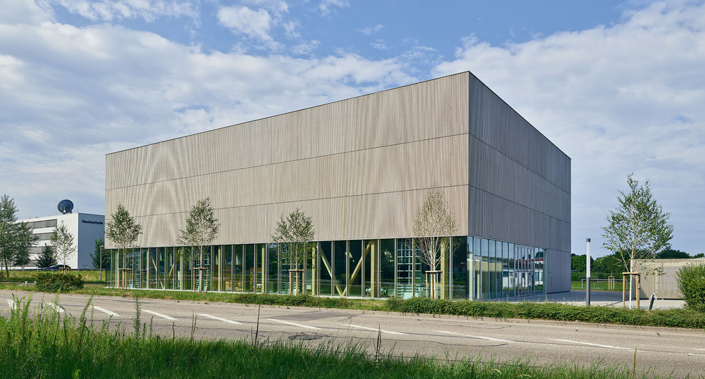 Foto des neuen Forschungsgebäudes für das Regionale Innovationszentrum Energie in Offenburg