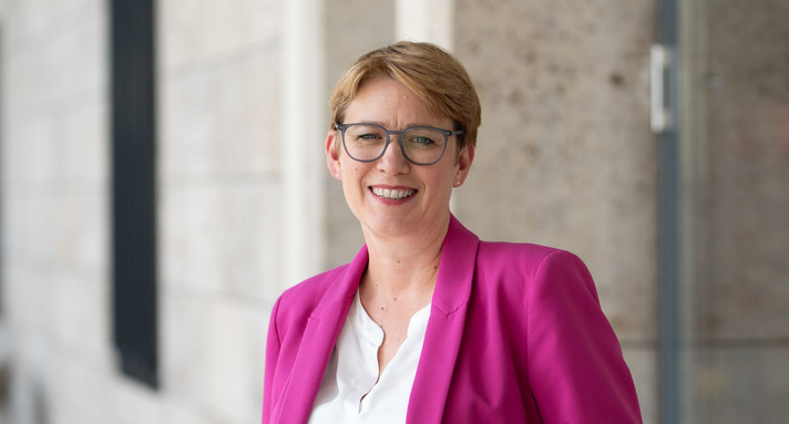 Staatssekretärin Andrea Lindlohr