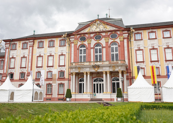 Schlösser und Gärten Jubiläumsfeier Schloss Bruchsal 300 Jahre Schloss Bruchsal - Schloss von Außen