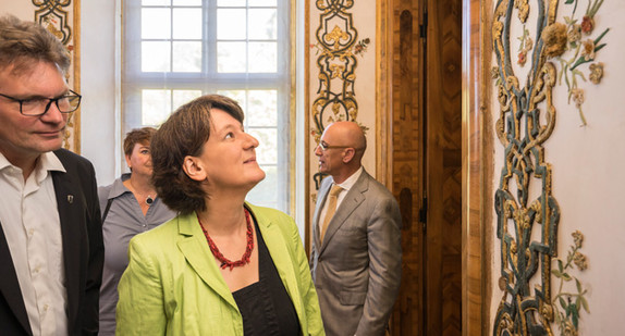 Staatssekretärin Gisela Splett besuchte im Rahmen der Schlösserreise 2016 das Schloss Favorite und die Eremitage. (Quelle: Staatliche Schlösser und Gärten / Andreas Weise)